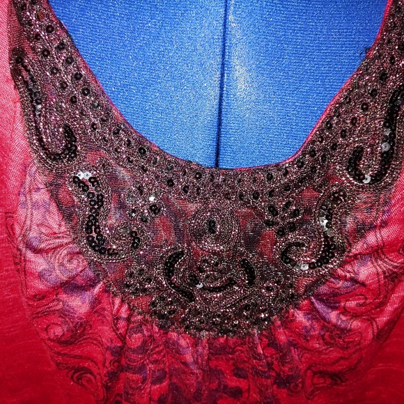 Red Embellished Neckline Tee - Picture 2 of 5